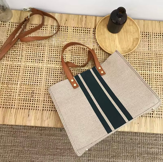 Bolso de tela con decoración minimalista