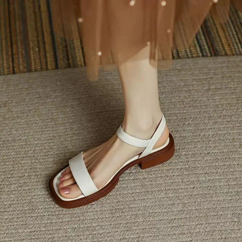 Bianca - Encanto Diario: Sandalias Elegantes con Estilo Atemporal