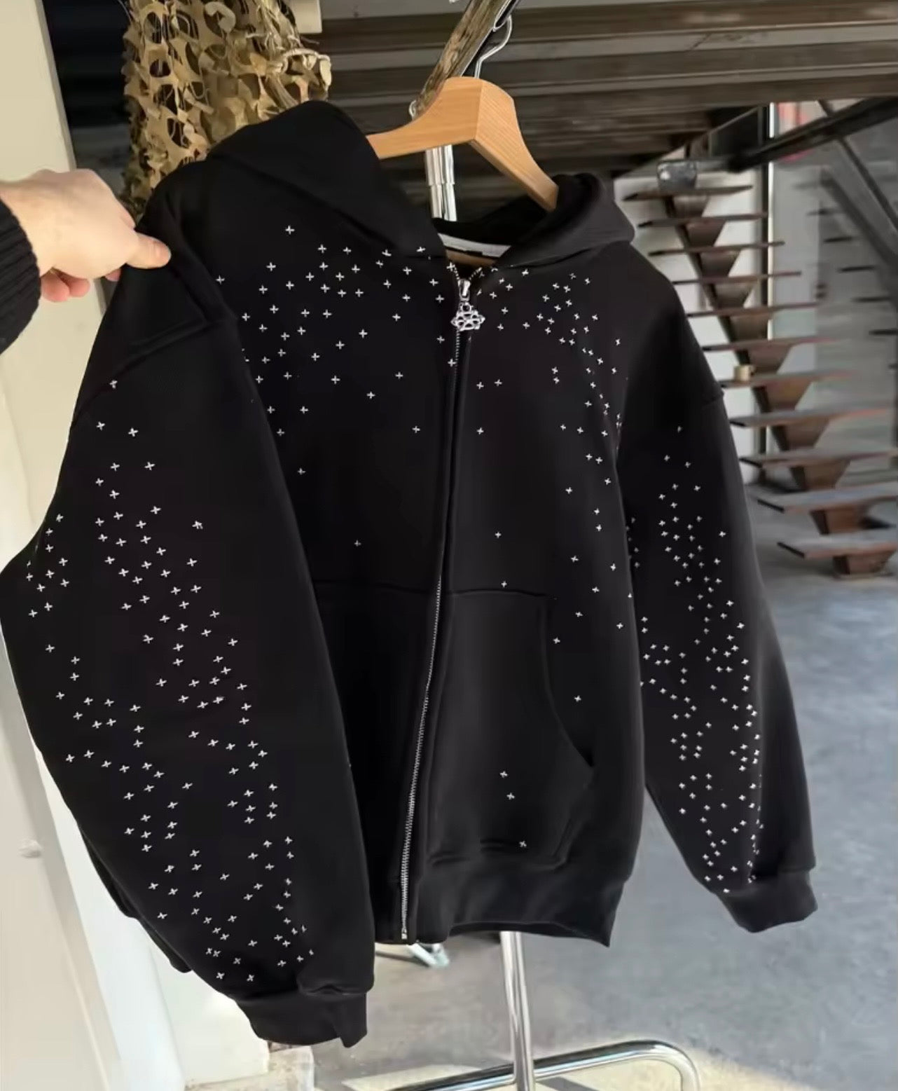 Streetwear hoodie by Sirenza