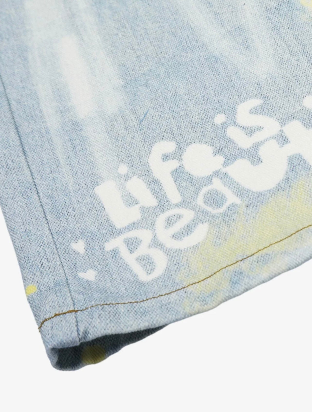 Pantalón con estampado graffiti