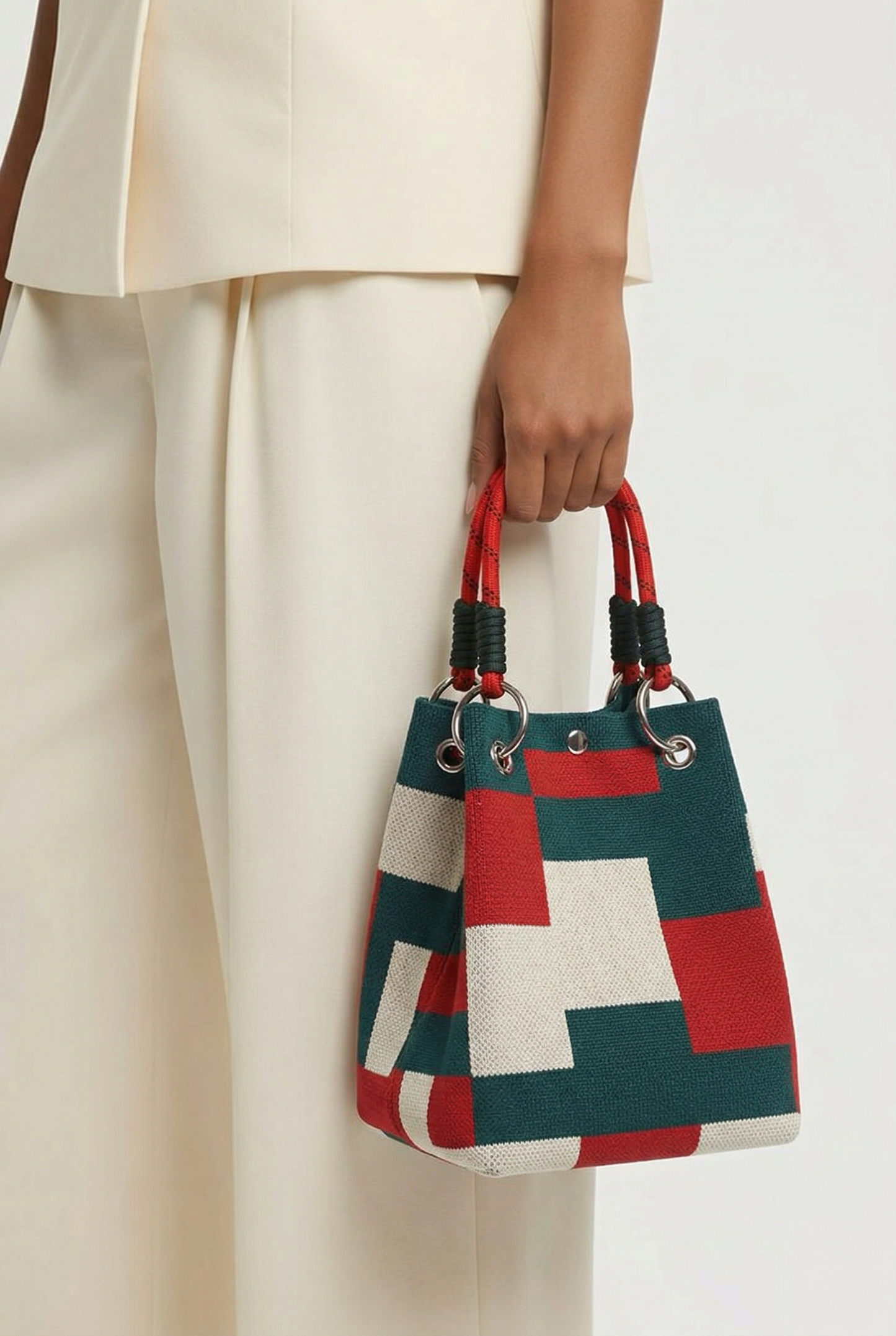 Bolso mini con asas de cuerda