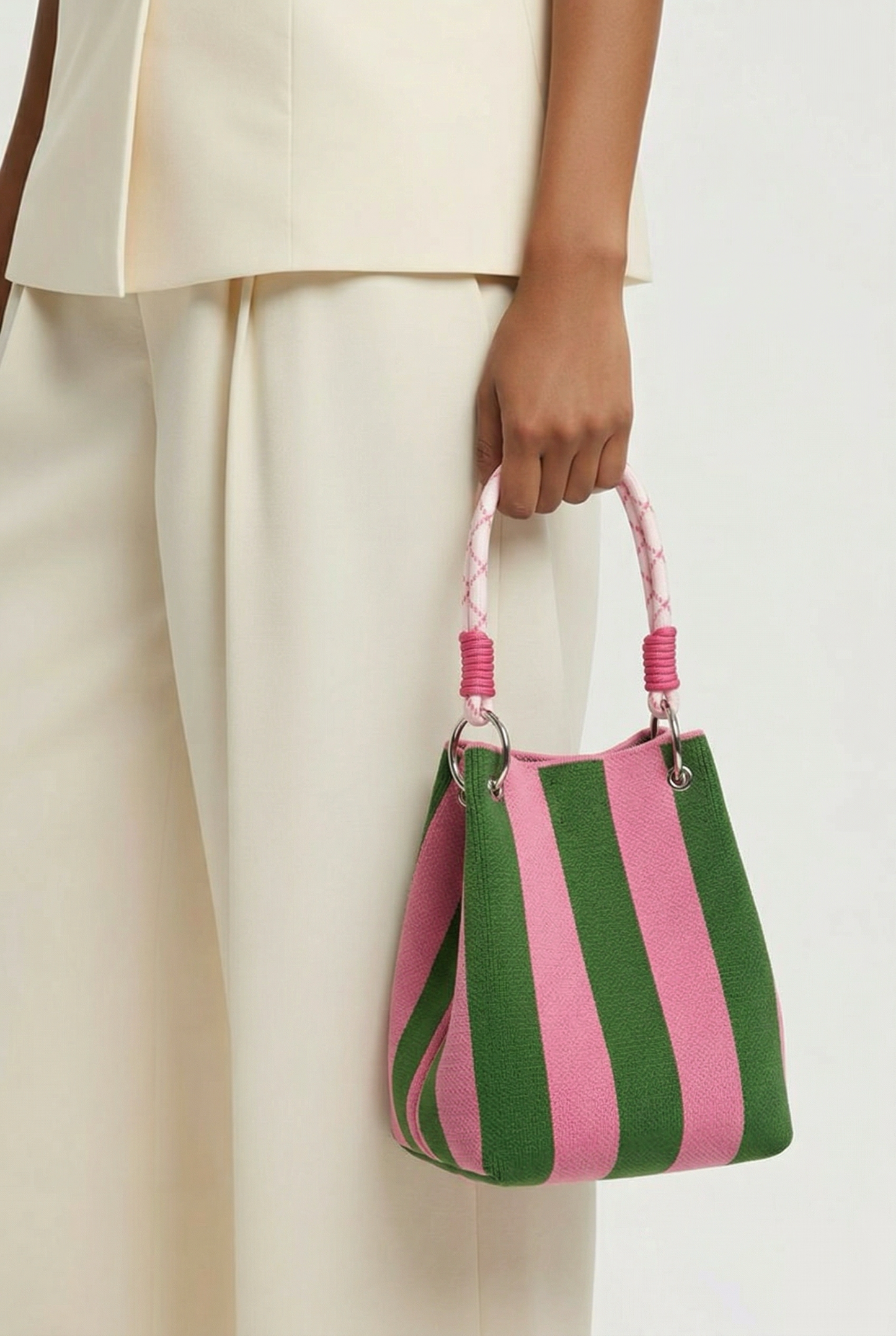 Bolso mini con asas de cuerda