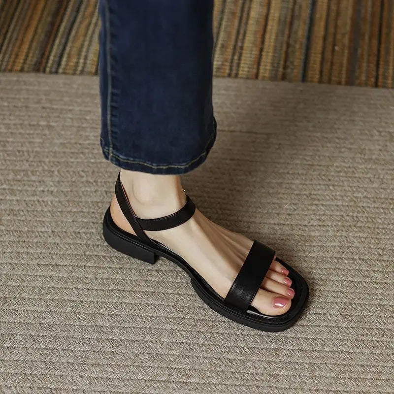 Bianca - Encanto Diario: Sandalias Elegantes con Estilo Atemporal