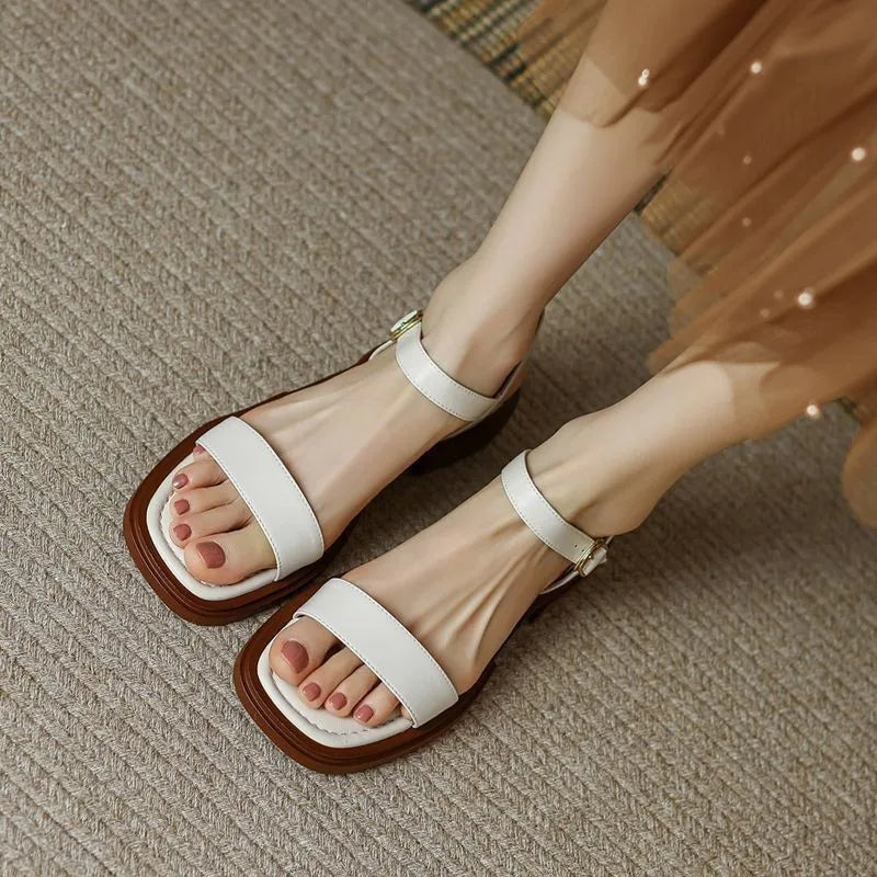 Bianca - Encanto Diario: Sandalias Elegantes con Estilo Atemporal