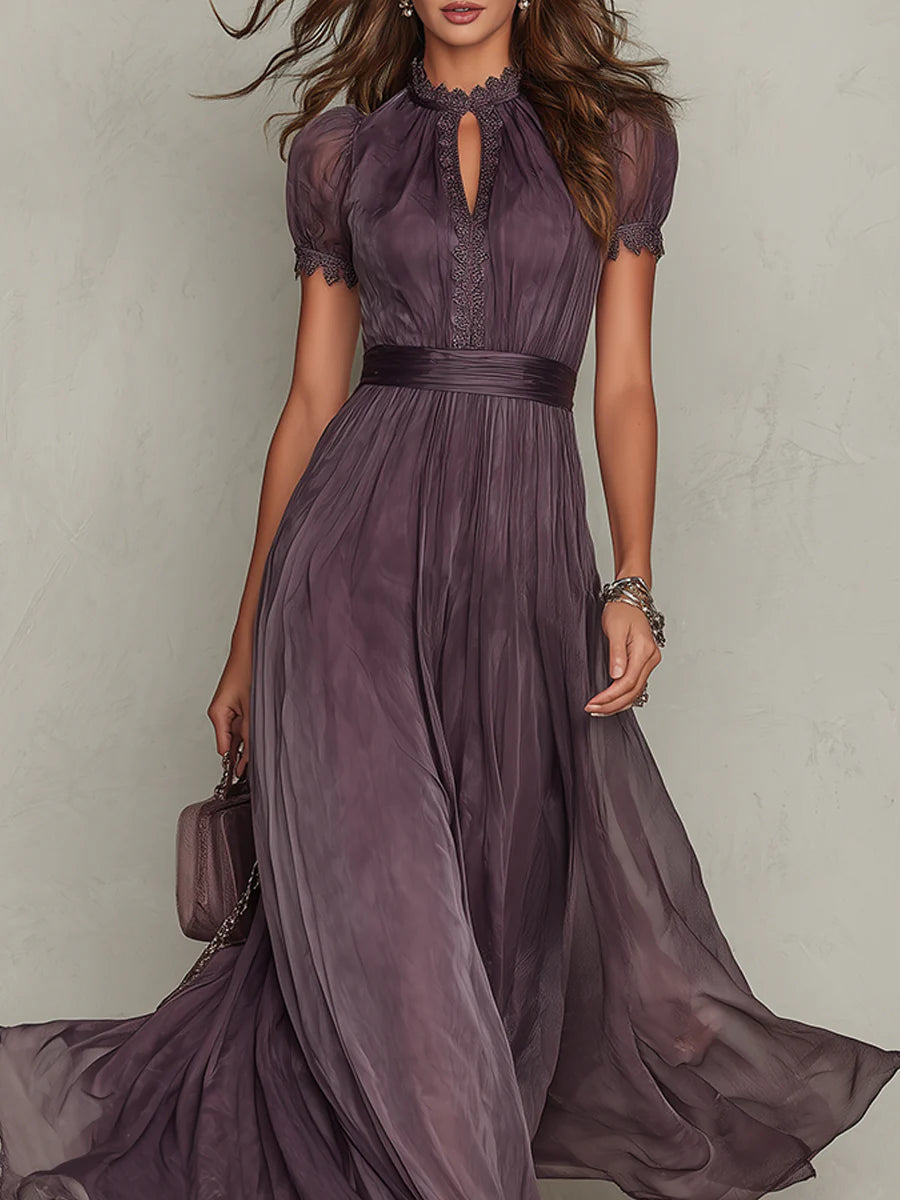 Flavia - Elegante Vestido Largo Morado con Escote en Gota y Borde de Encaje de Chifón