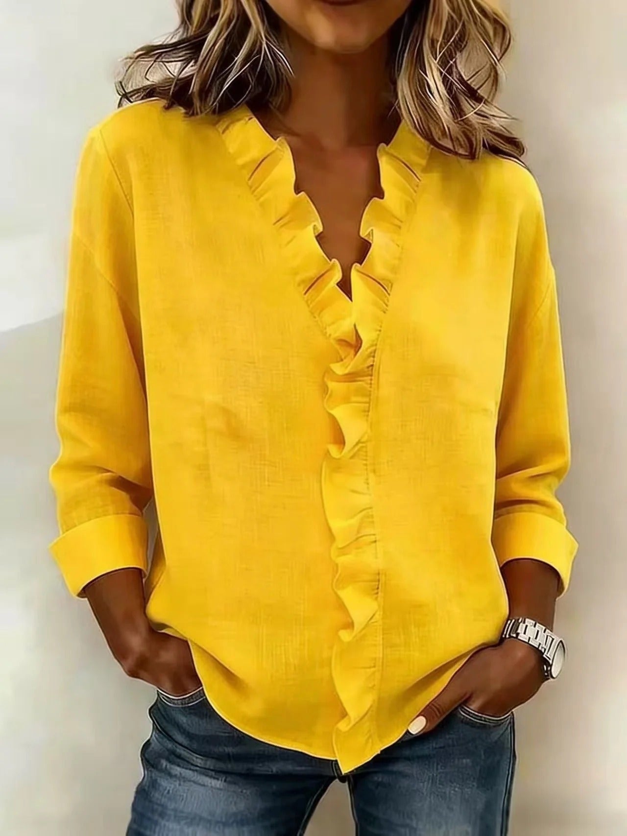 Clara™ | Blusa con cuello en V y volantes delicados